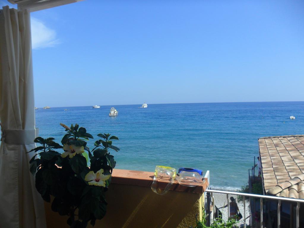 Beach Apartments Patrizia Taormina Bagian luar foto
